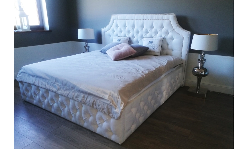Sypialnia na poddaszu – jak funkcjonalnie zaaranżować przestrzeń?