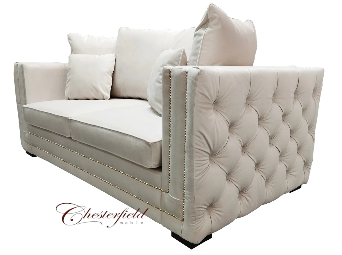 Sofa Modest podłokietniki pikowane