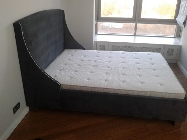 Łóżko Liwia z bokami