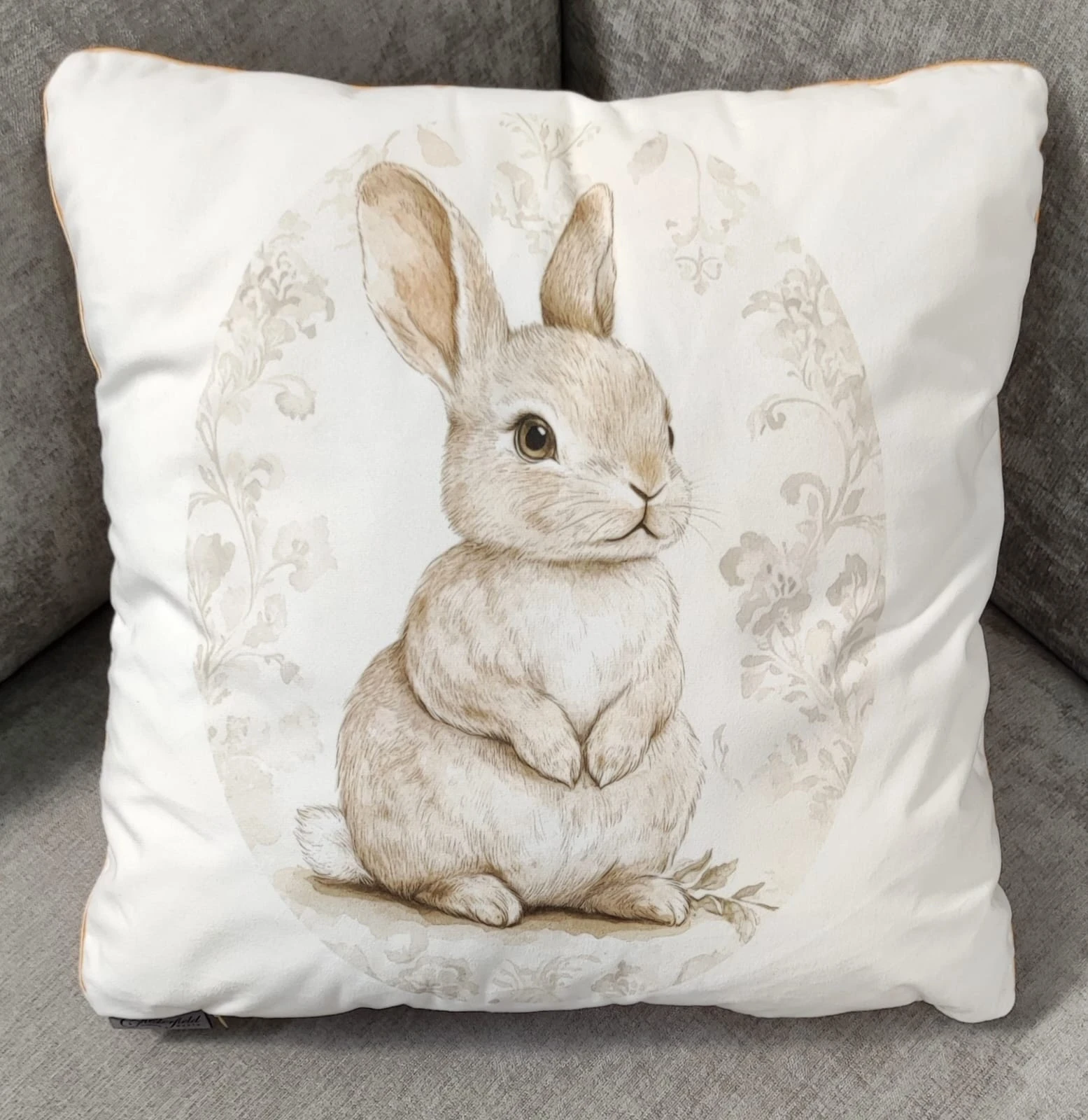 Poduszka  Królik koło 45x45